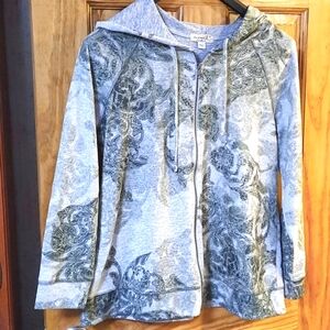 Soft, Zip front hoodie. Med